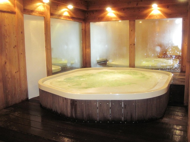 bathtub