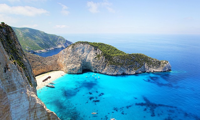beach-640x480-85431287.jpeg