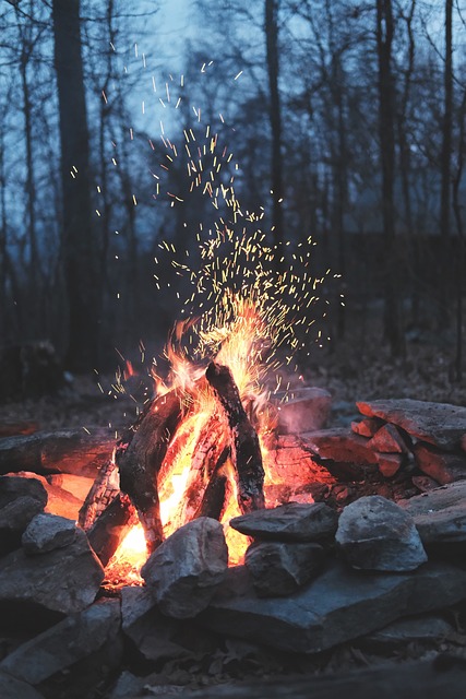 campfire-640x480-80520525.jpeg