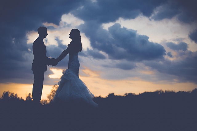 couple-640x480-55304724.jpeg