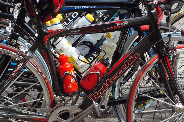 cycling-640x480-85136173.jpeg