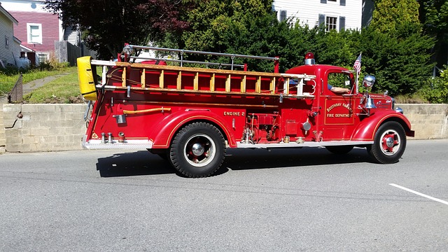 firefighter-640x480-4503084.jpeg