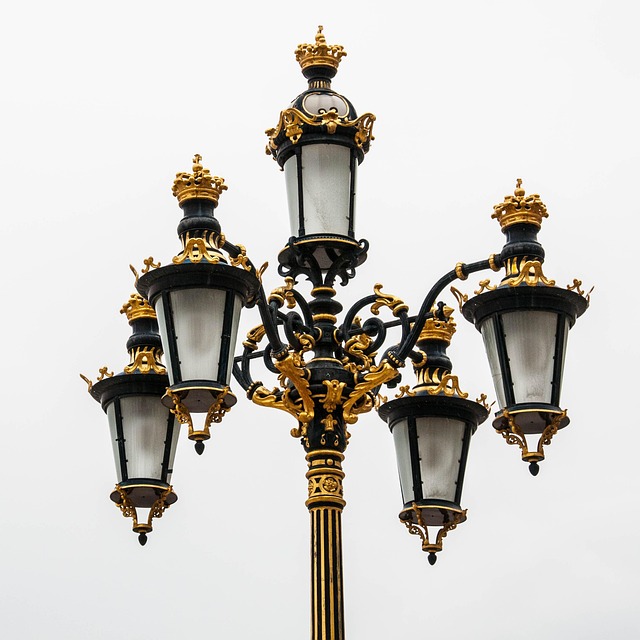lamp-640x480-1762618.jpeg