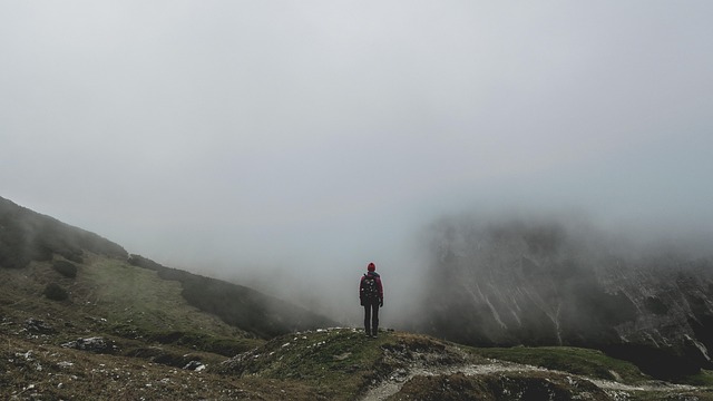 mountains-640x480-29506218.jpeg