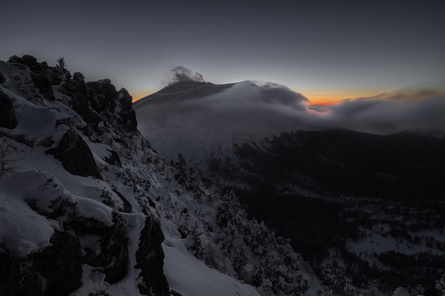 Unleash Your Inner Photographer: Scenic Hikes & Nature Art