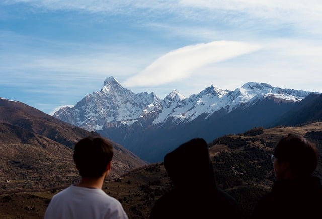 mountains-640x480-47345527.jpeg