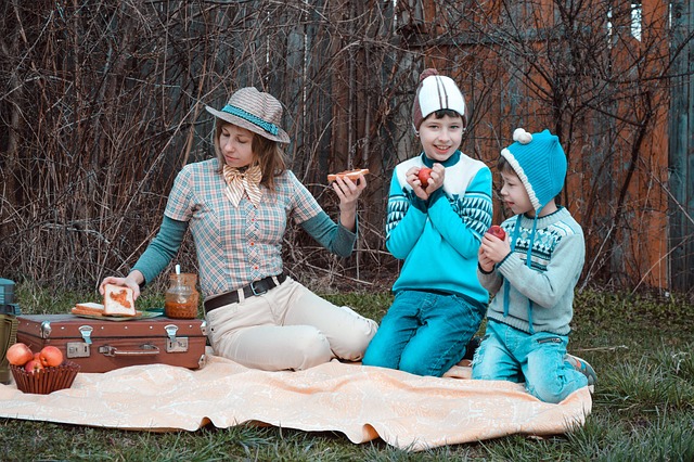 picnic-640x480-31530157.jpeg