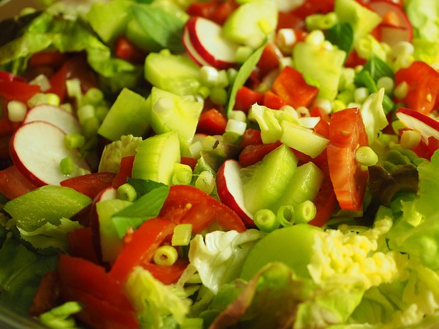 salad-640x480-87470340.jpeg