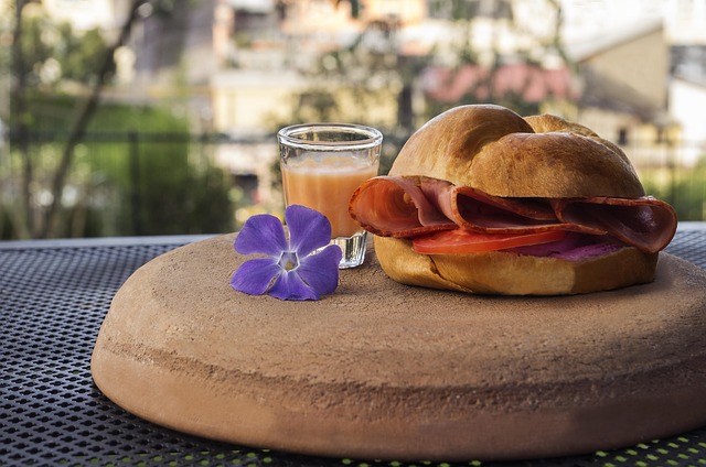 sandwich-640x480-42987097.jpeg