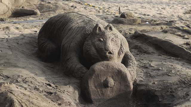 sculpture-640x480-12330955.jpeg