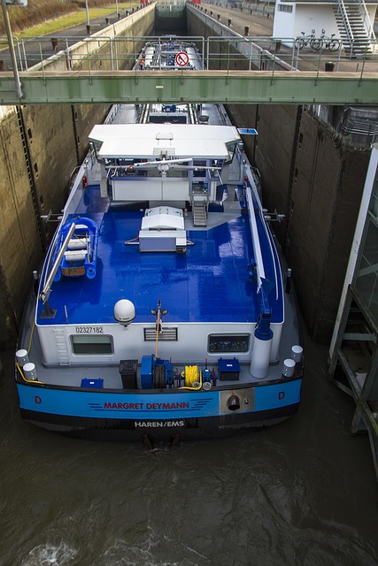 tanker-640x480-59437859.jpeg