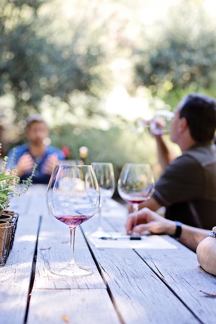 tasting-640x480-87178459.jpeg