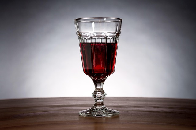 wine-640x480-24672739.jpeg