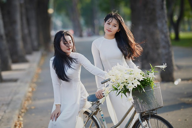 women-640x480-48377998.jpeg