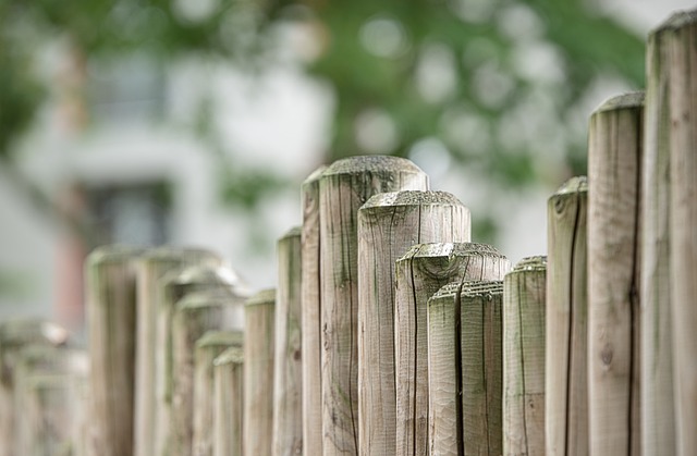 aluminum-fence-installation-eugene-orego-640x480-79148299.jpeg