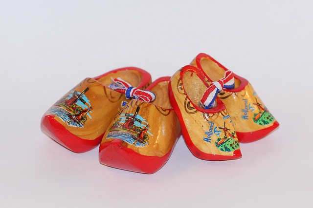 clog-640x480-9940265.jpeg