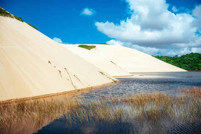 dunes-640x480-96119423.jpeg