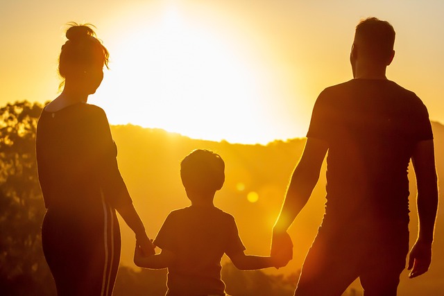 family-640x480-59240577.jpeg