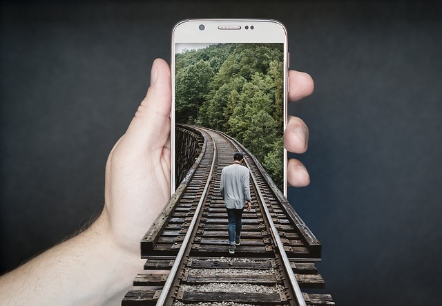railroad-640x480-49243127.jpeg